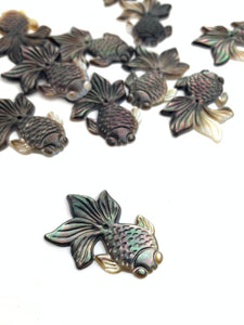Mother of Pearl Fish Charm Sku#M130