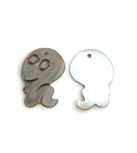 Mother of Pearl Charm Sku#M468