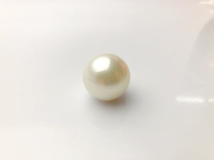 19mm White South Sea Pearl, round pearl, with GIA certificate