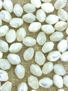 Mother Of Pearls Medium White Pikake Beads