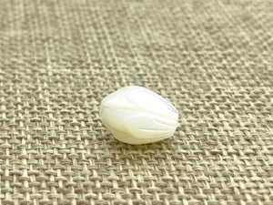 Mother Of Pearls Medium White Pikake Beads