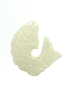 White South Sea Mother Of Pearl Fish Design #3, Sku#M291