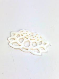 White South Sea Mother Of Pearl Flower Sku#M18Z