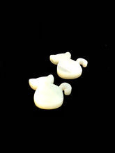 White South Sea Mother Of Pearl Cat Sku#M143