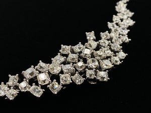 15 carats of Diamonds, Glamorous 18k White Gold Diamond Clutter Necklace