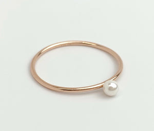 Rose Gold Crystal Pearl Ring
