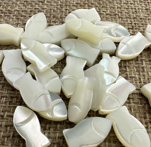 Mother of Pearl Fish Beads Sku#M1206