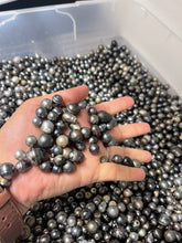 Handful of Tahitian Pearls, Black Tahiti Pearls, Tahitian Pearl, Direct from Farmers in Tahiti